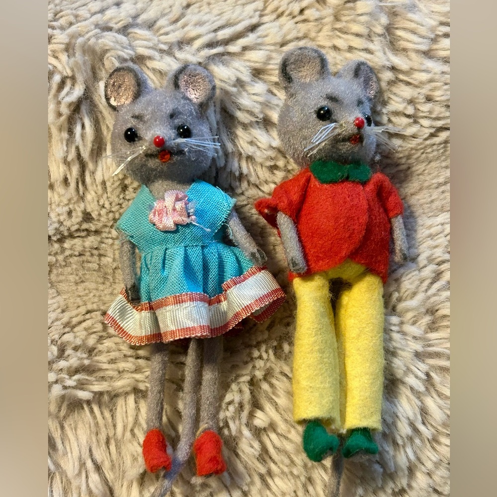 Vintage Wagner Kunstlerschutz West Germany Mouse Mice Couple Dressed Felt